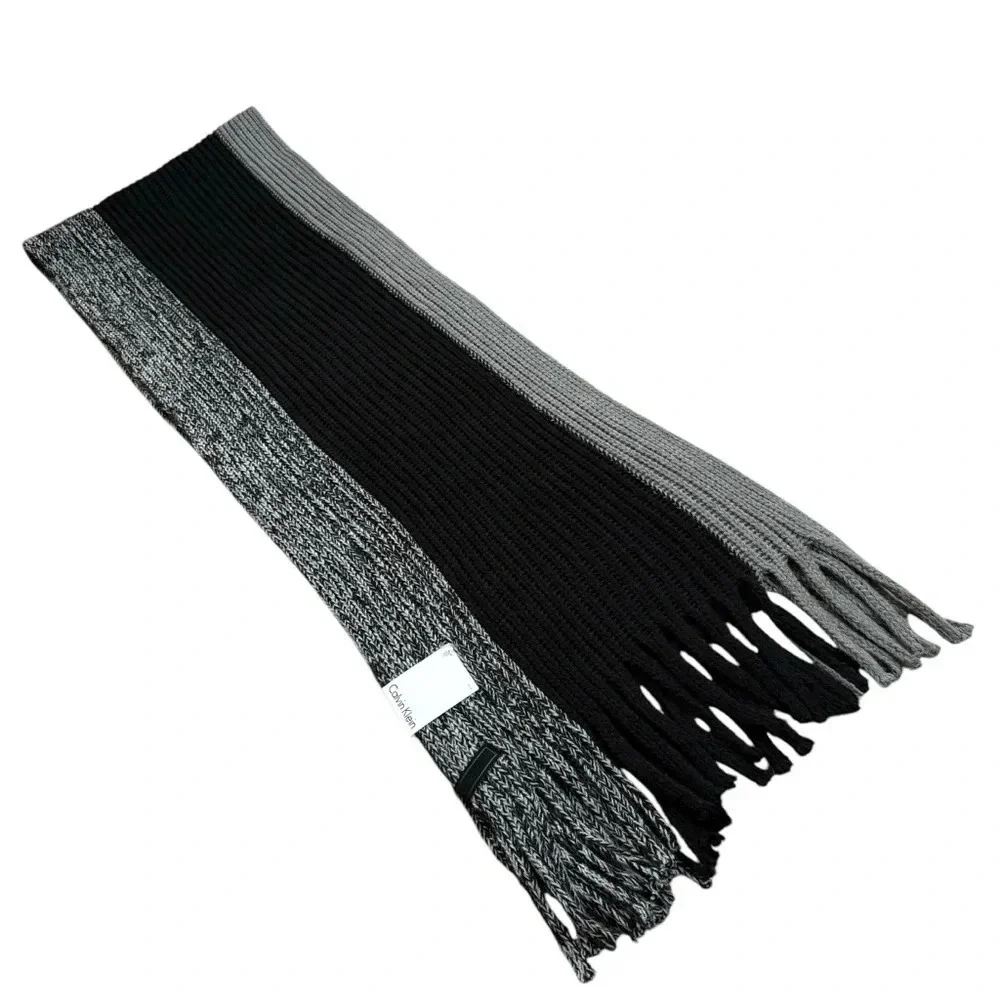 NWT Calvin Klein Black & Gray Colorblock Chunky Raschel Muffler Scarf One Size